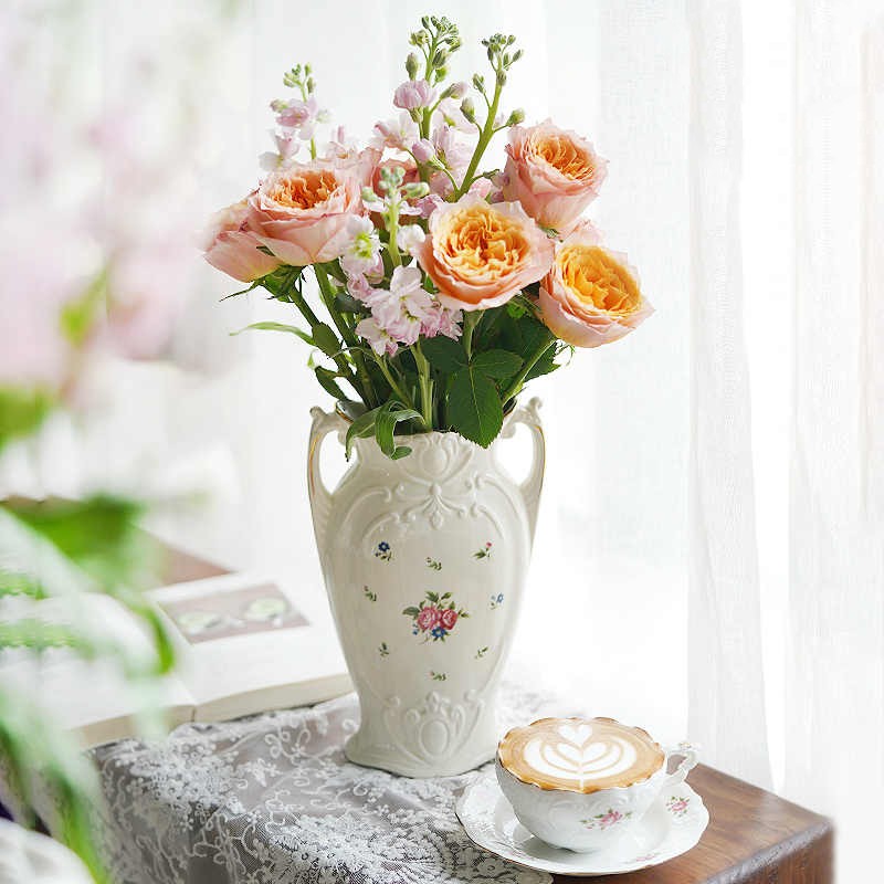 Flower Vases Can Be Used For Hydroponic Arrangements